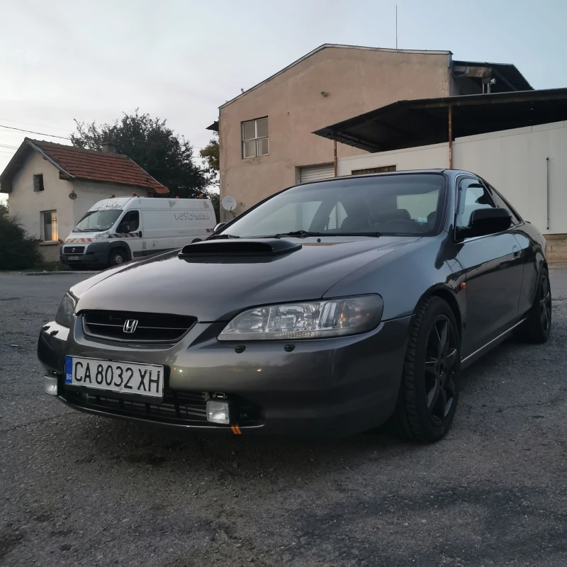 Honda Accord 2.0Т. 210hp, снимка 2 - Автомобили и джипове - 52976608