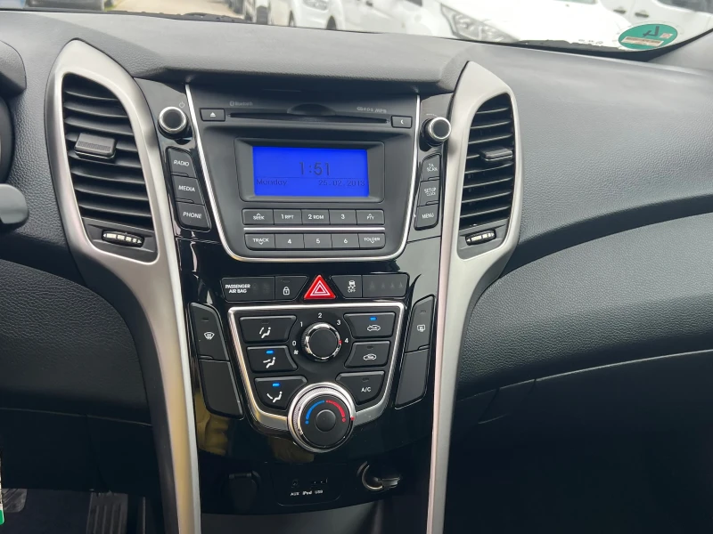Hyundai I30 1.4i, снимка 10 - Автомобили и джипове - 53143249