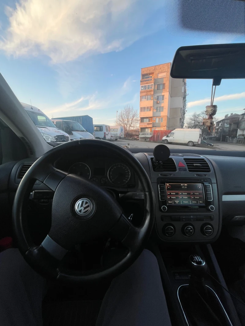 VW Golf 5, снимка 2 - Автомобили и джипове - 53471135