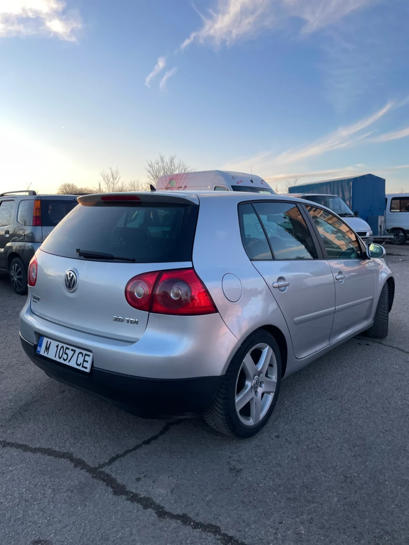 VW Golf 5, снимка 6 - Автомобили и джипове - 53471135