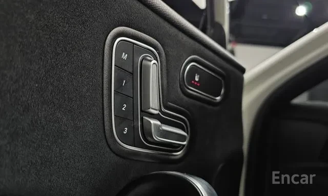 Mercedes-Benz A 35 4Matic | Sedan | Camera | LED | Шибидах | , снимка 12 - Автомобили и джипове - 55640832