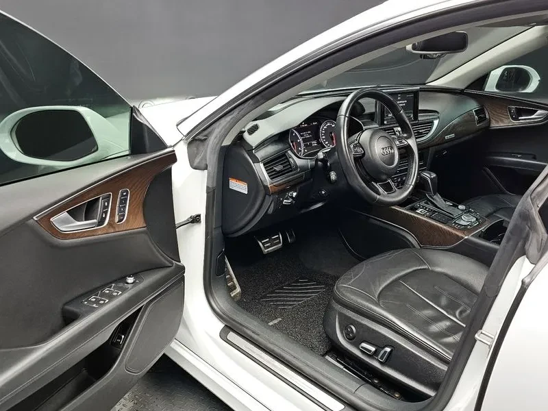 Audi A7 3.0 TDI Quattro - САМО 30% АВАНС, снимка 10 - Автомобили и джипове - 55664822