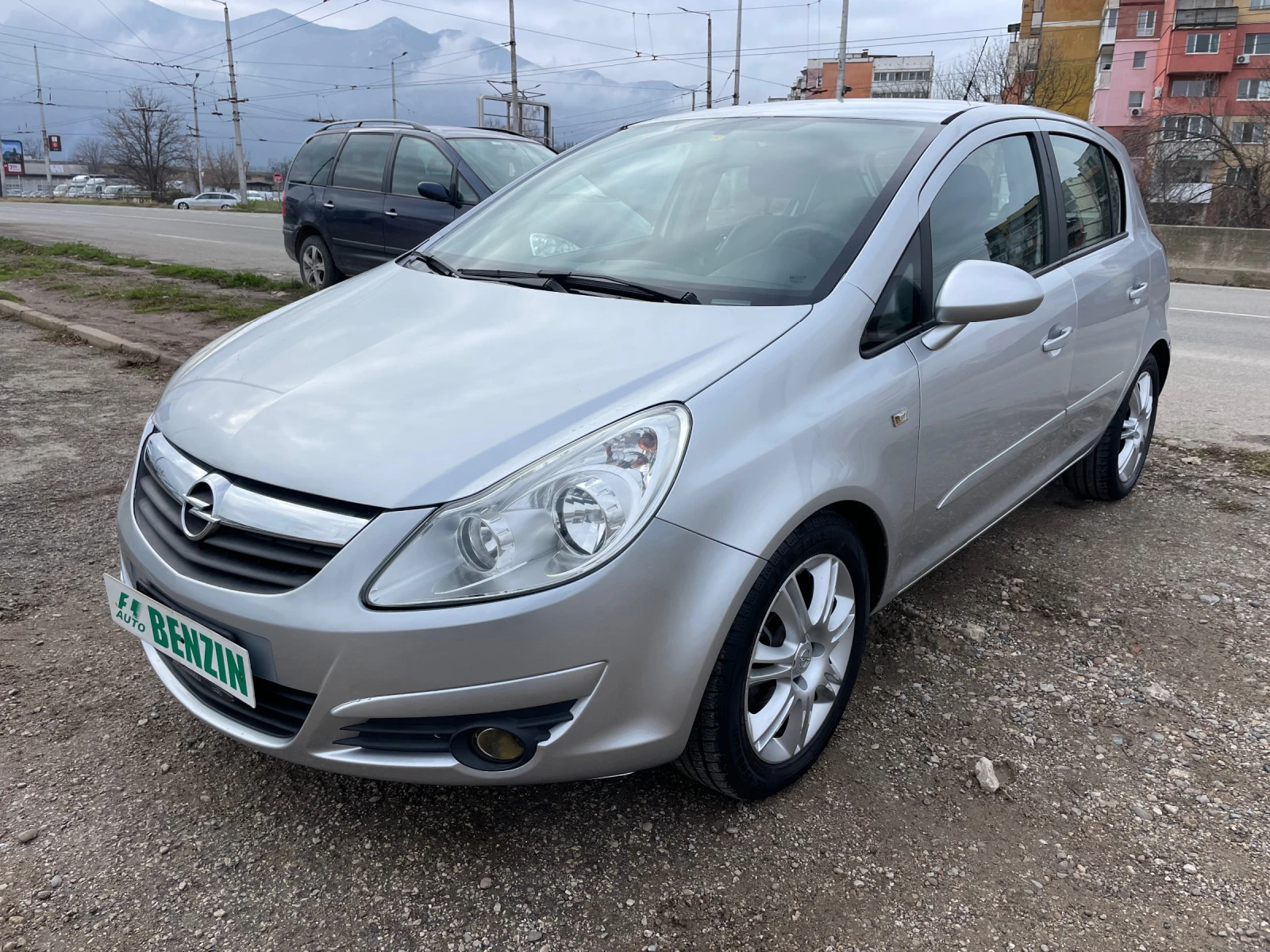 Opel Corsa 1.2I-ITALIA, снимка 1