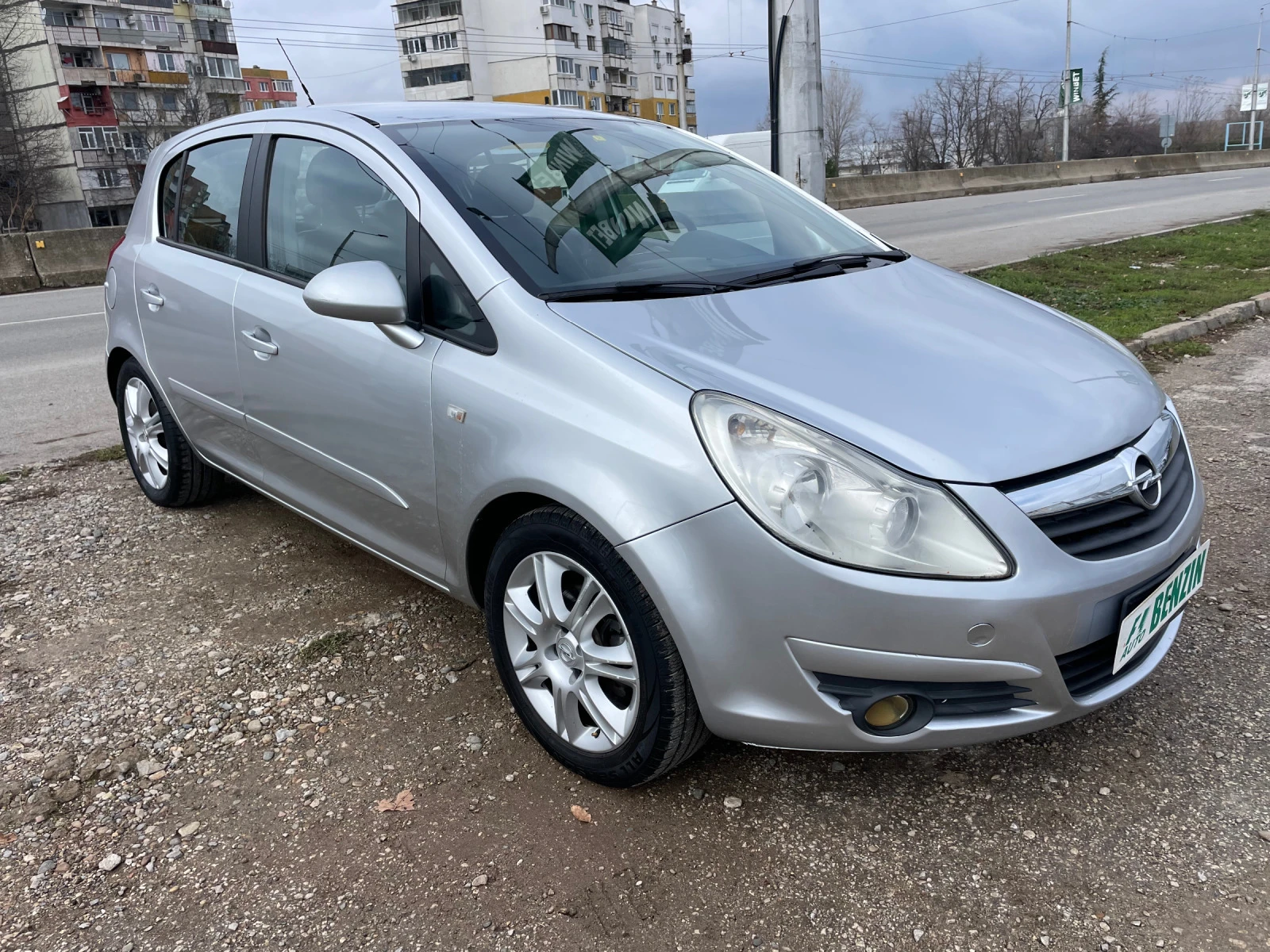 Opel Corsa 1.2I-ITALIA - изображение 3