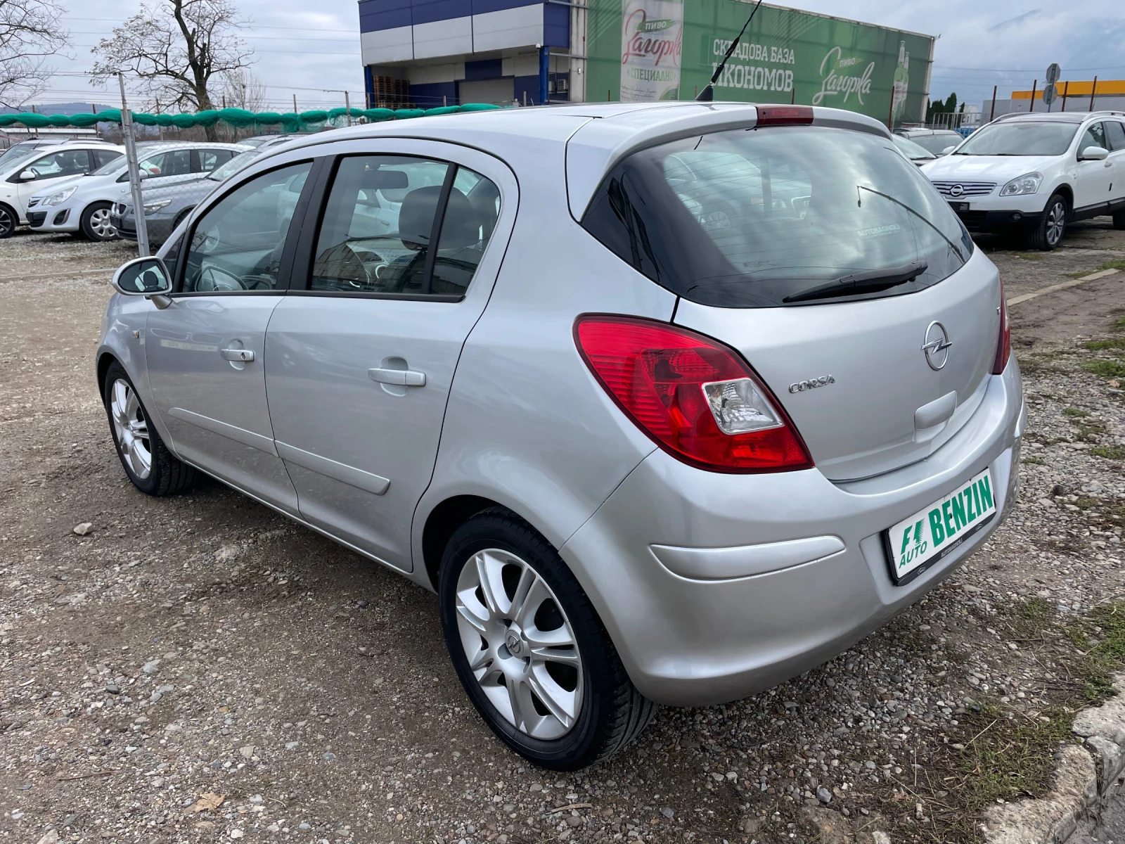 Opel Corsa 1.2I-ITALIA - изображение 10