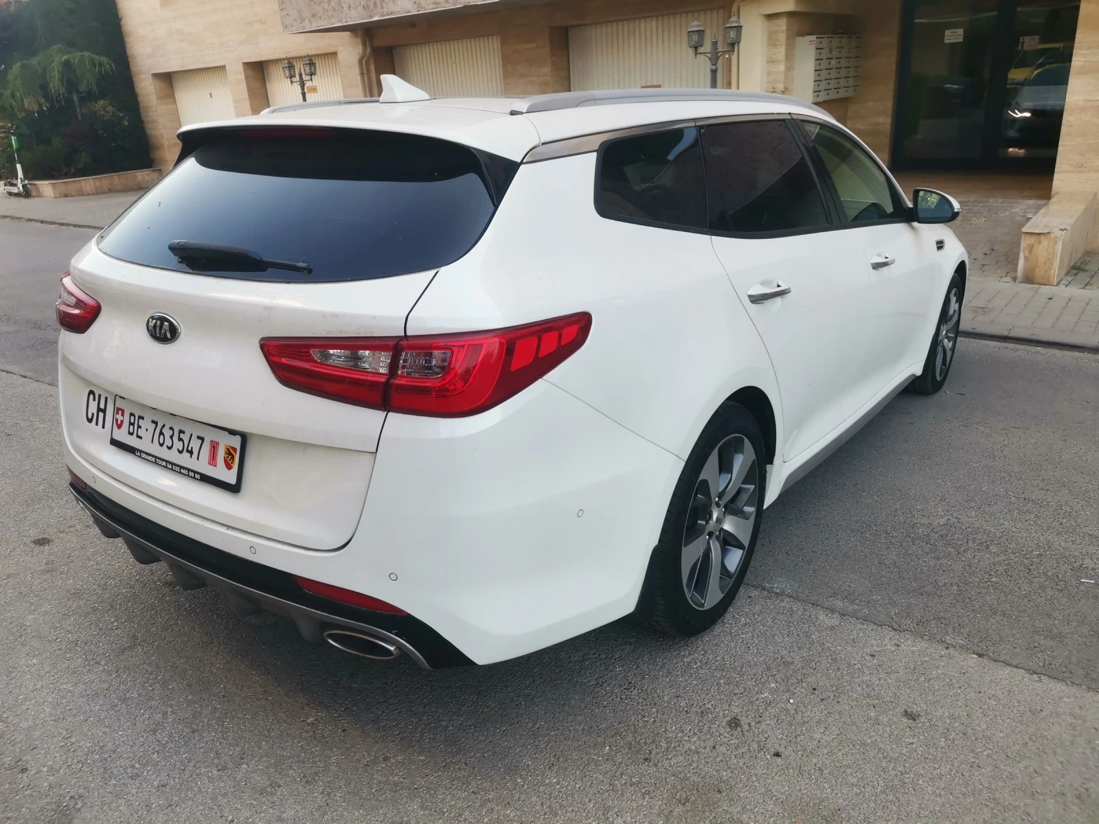Kia Optima 1.7 GT Line SWISS - изображение 7