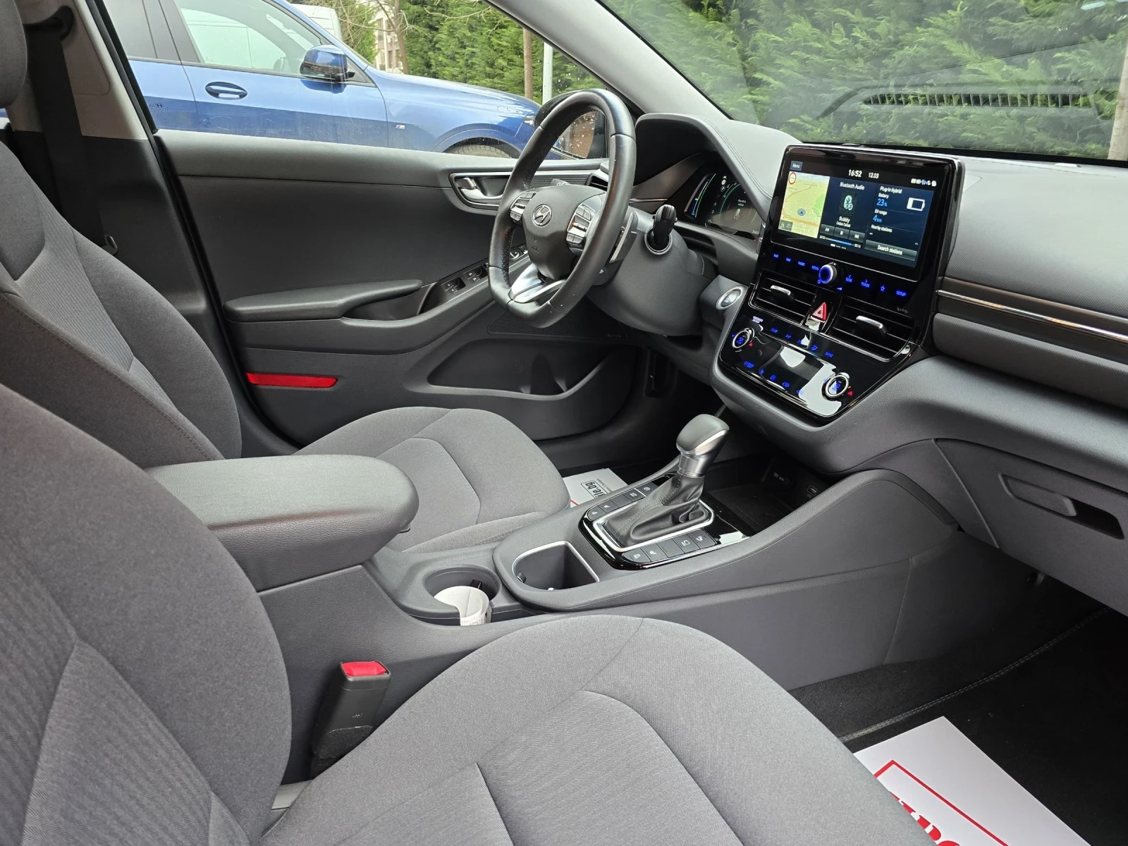 Hyundai Ioniq PLUG-IN HYBRID  | Mobile.bg   11