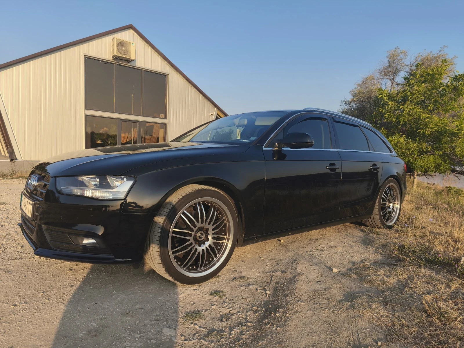 Audi A4 2.0TDI - изображение 4