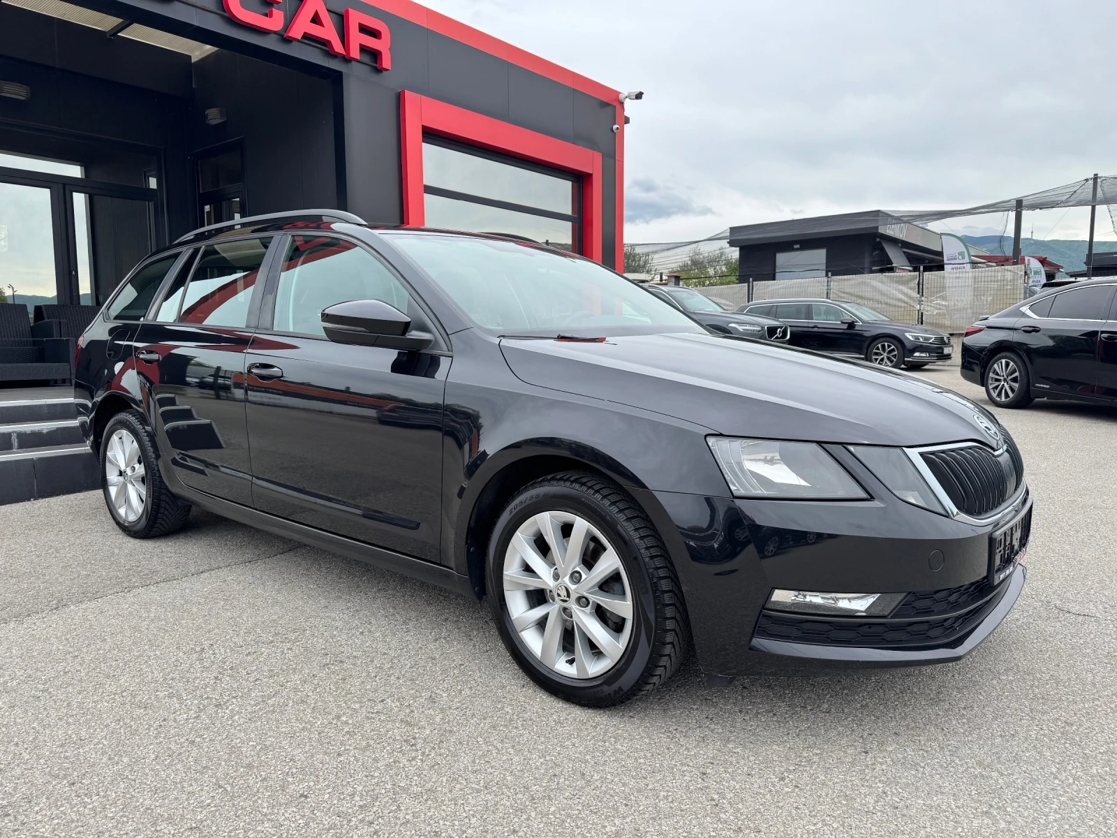 Skoda Octavia 1.6TDI-FACELIFT-АВТОМАТИК - изображение 7
