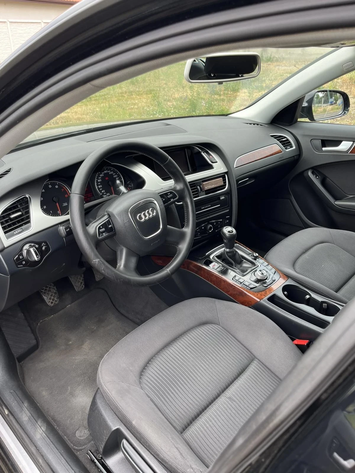 Audi A4 1.8 i - изображение 9