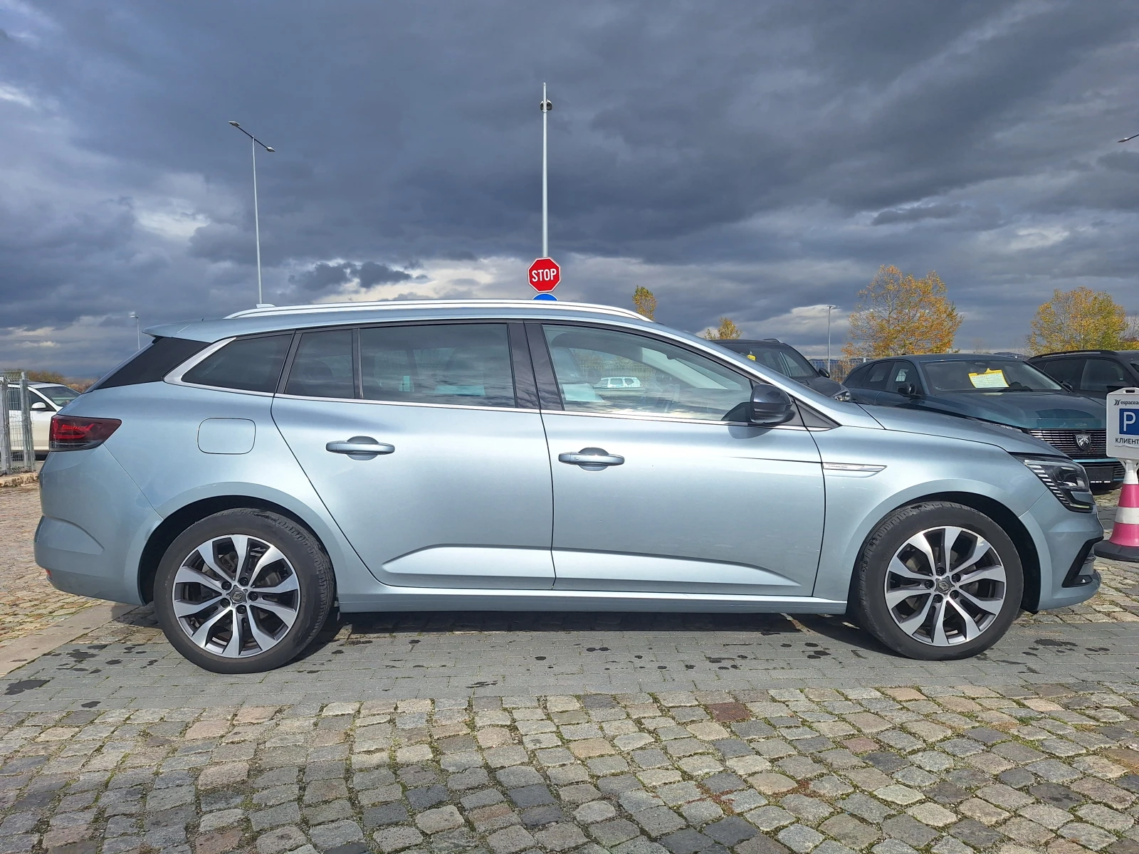 Renault Megane GRANDTOUR 1.5dCi 115к.с. EDC EDITION ONE - изображение 7