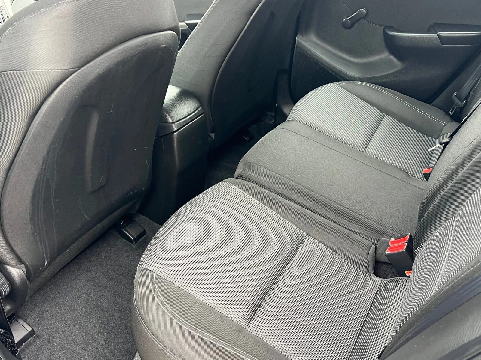 Hyundai I30 1.4i - изображение 8