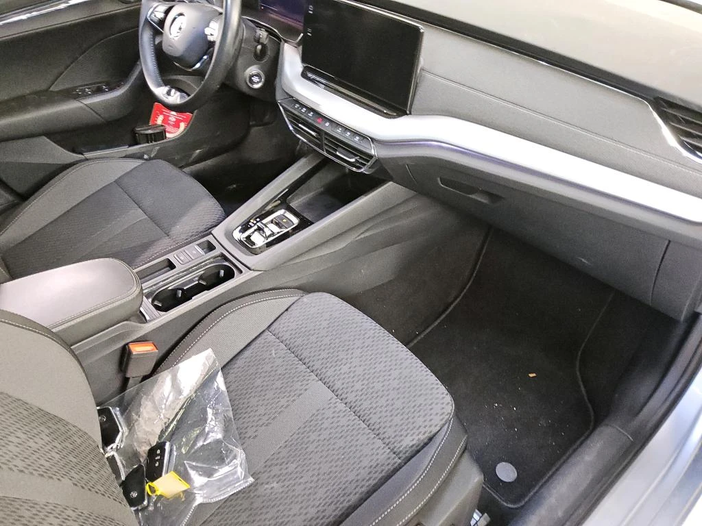 Skoda Octavia 2.0 TDI Style First Edition Панорама Печка - изображение 6