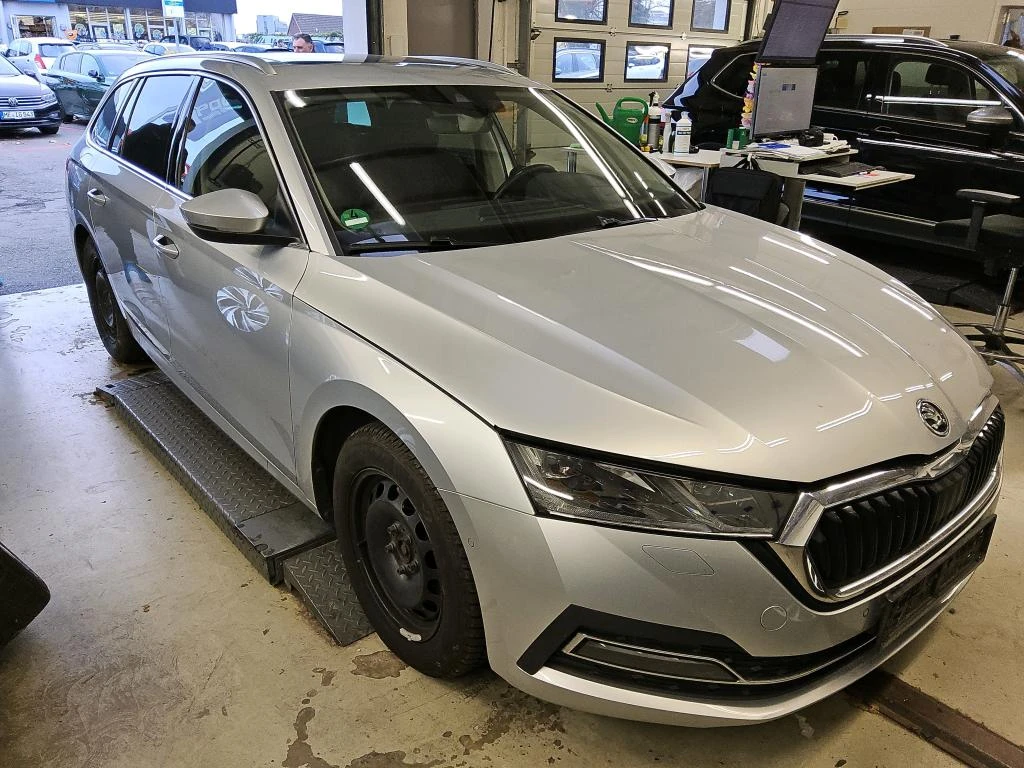 Skoda Octavia 2.0 TDI Style First Edition Панорама Печка - изображение 2