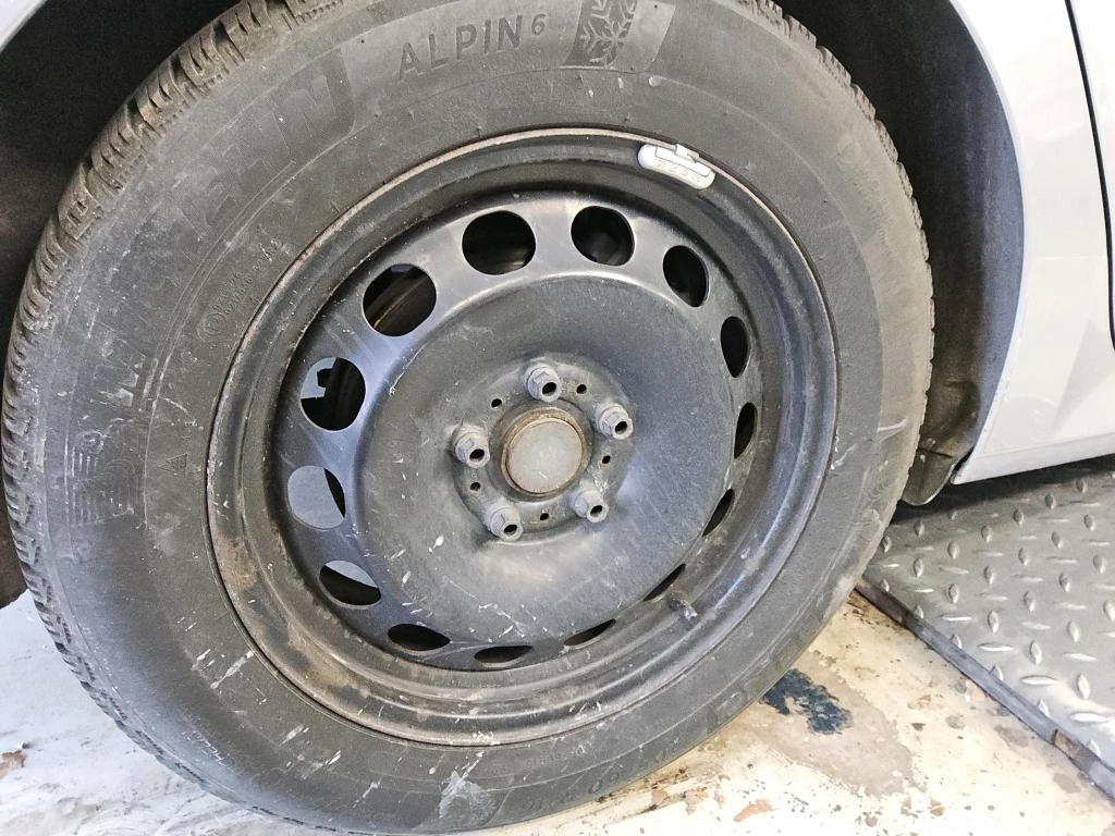 Skoda Octavia 2.0 TDI Style First Edition Панорама Печка - изображение 10