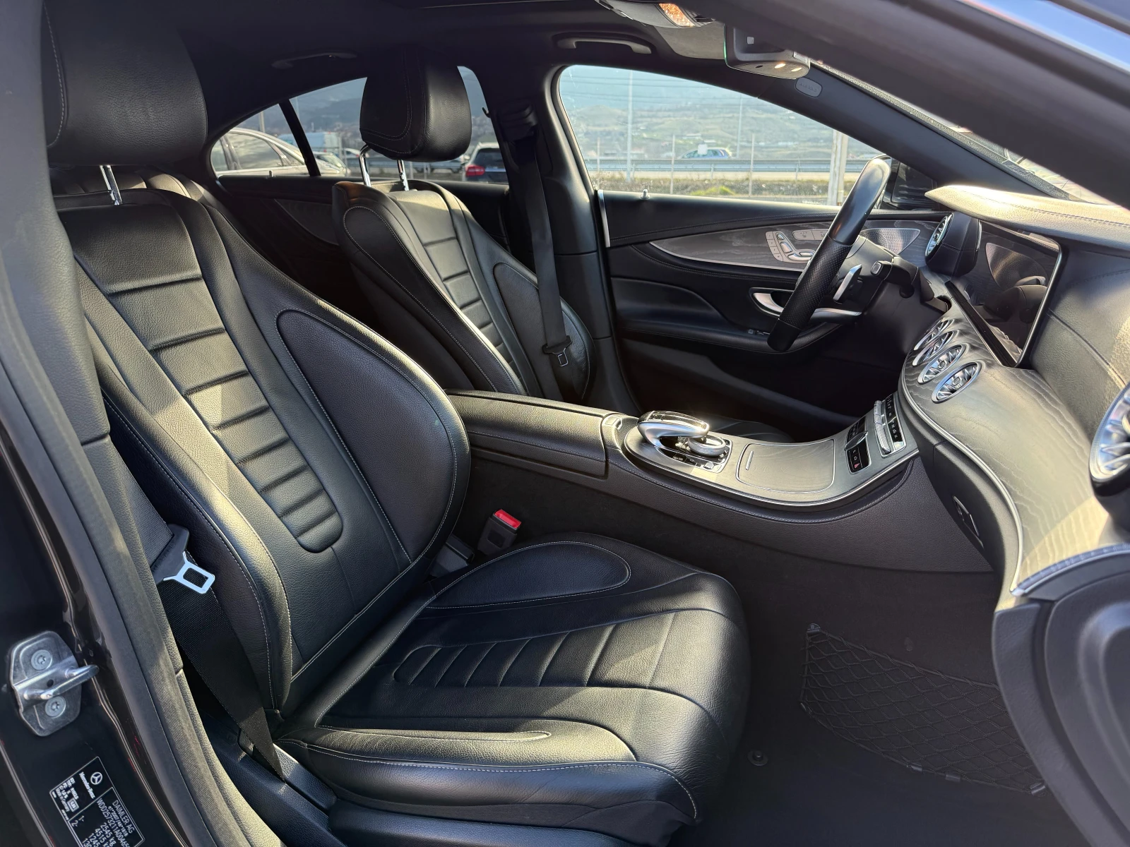 Mercedes-Benz CLS 350 AMG PACK, снимка 10 - Автомобили и джипове - 53734609