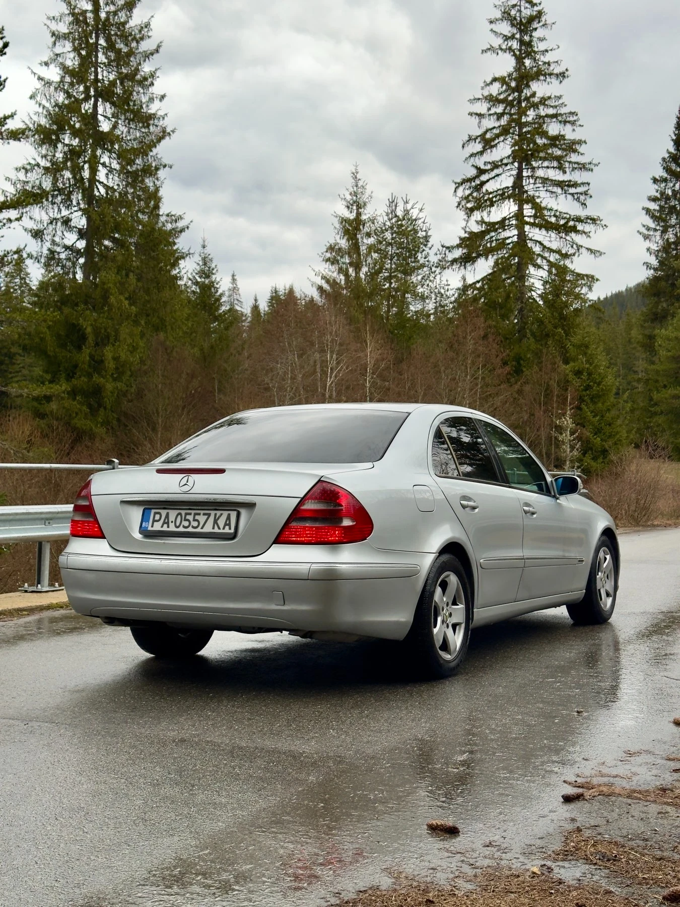 Mercedes-Benz E 270, снимка 3 - Автомобили и джипове - 54150392