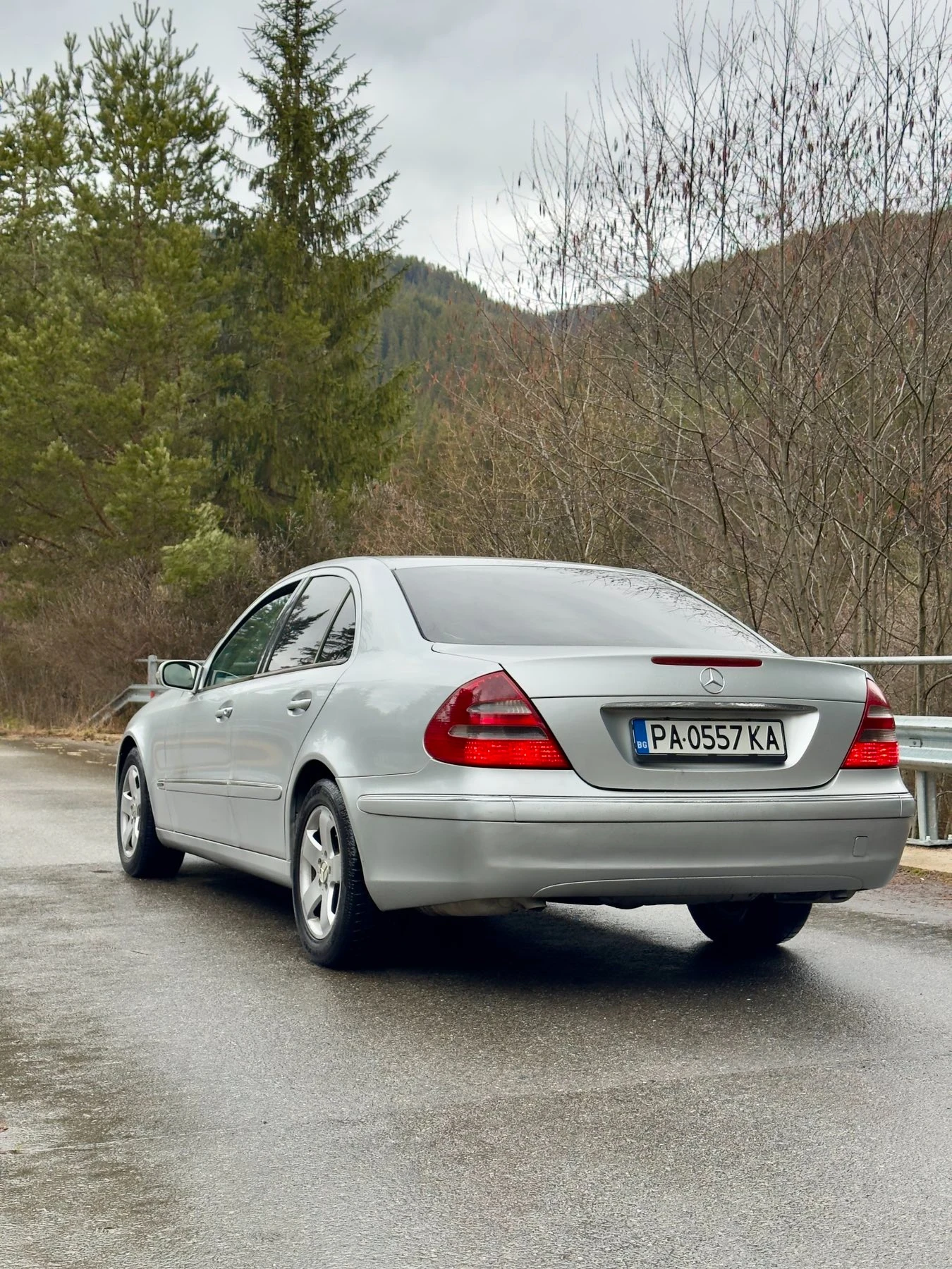 Mercedes-Benz E 270, снимка 2 - Автомобили и джипове - 54150392