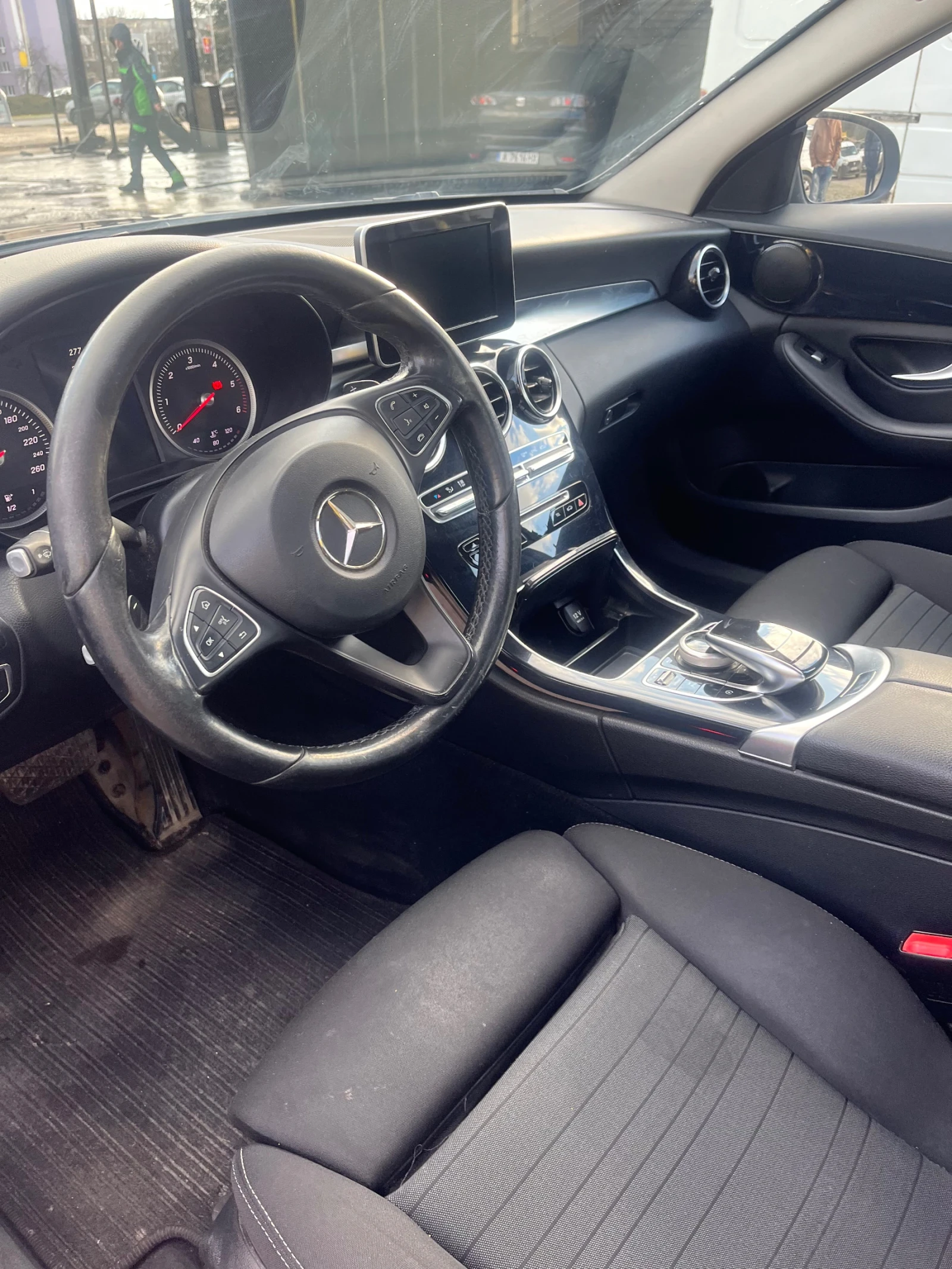 Mercedes-Benz C 220, снимка 2 - Автомобили и джипове - 54154087