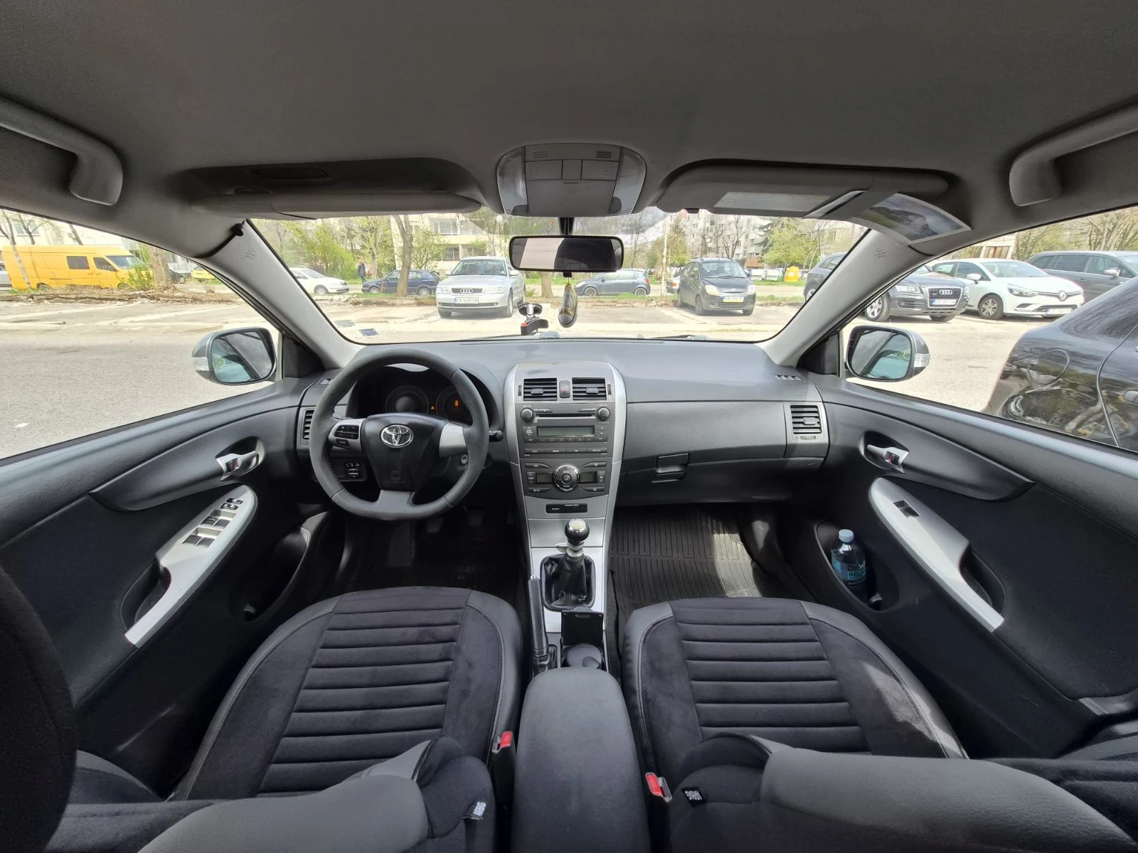 Toyota Corolla Facelift, снимка 12 - Автомобили и джипове - 54190841