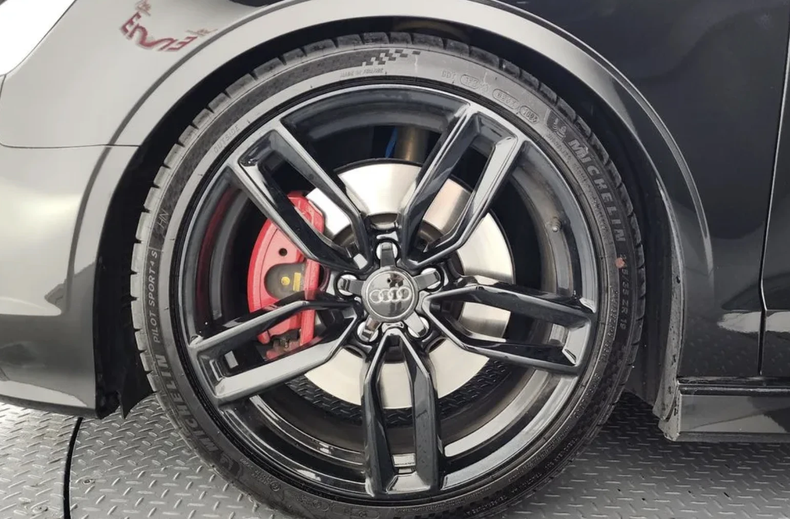 Audi S3 2.0 TFSI V8* КОЖА* ПОДГРЕВ* НАВИ* ПАНО, снимка 5 - Автомобили и джипове - 54209568