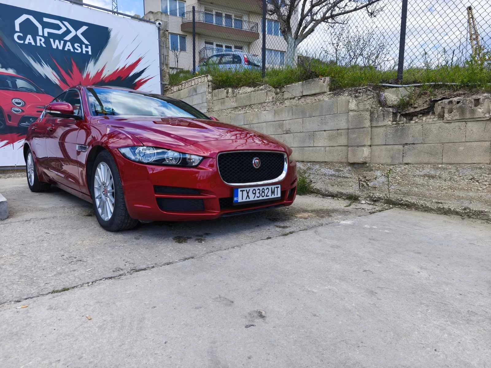 Jaguar XE