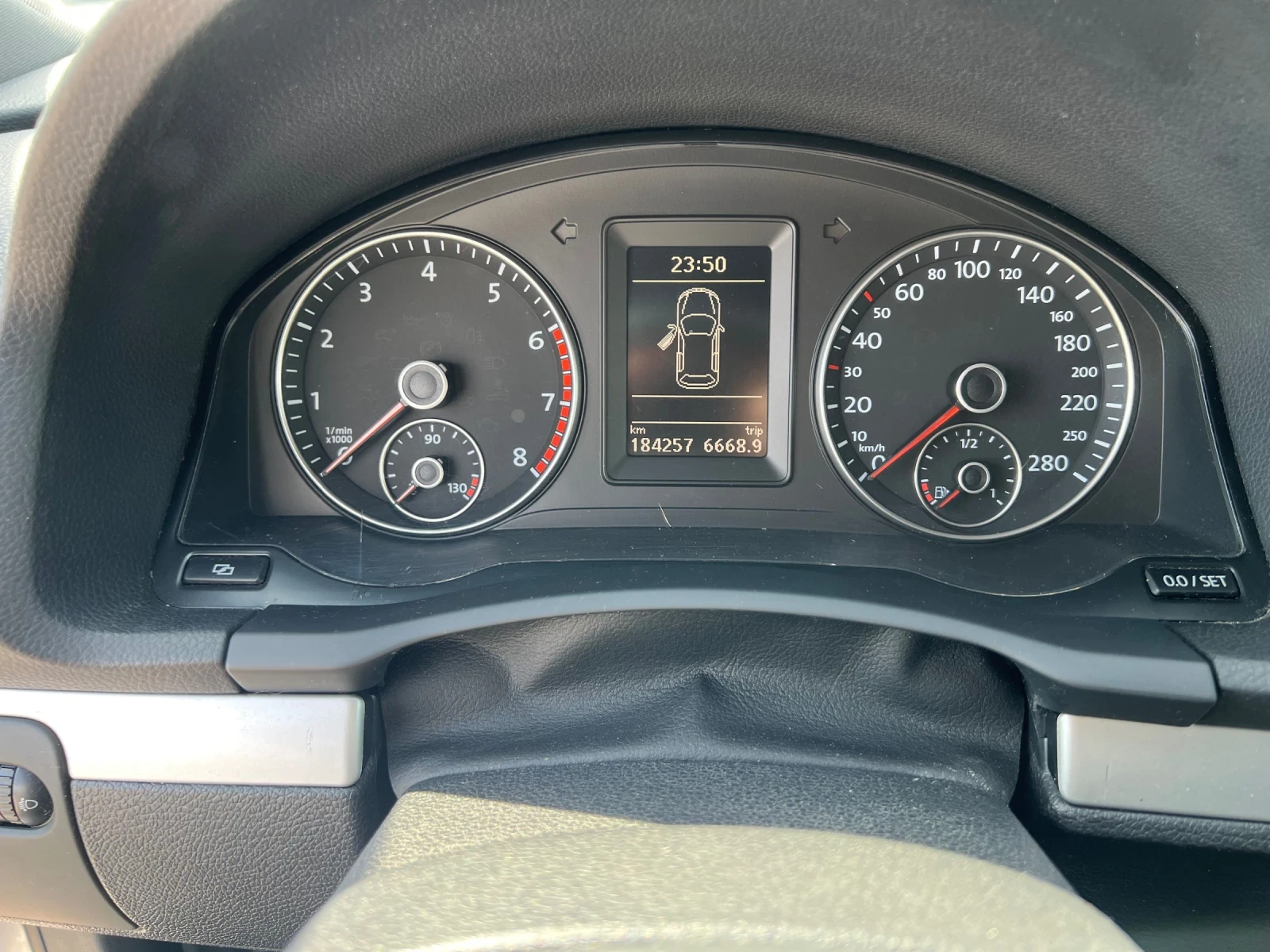 VW Scirocco 1.4TSI, снимка 13 - Автомобили и джипове - 54427038
