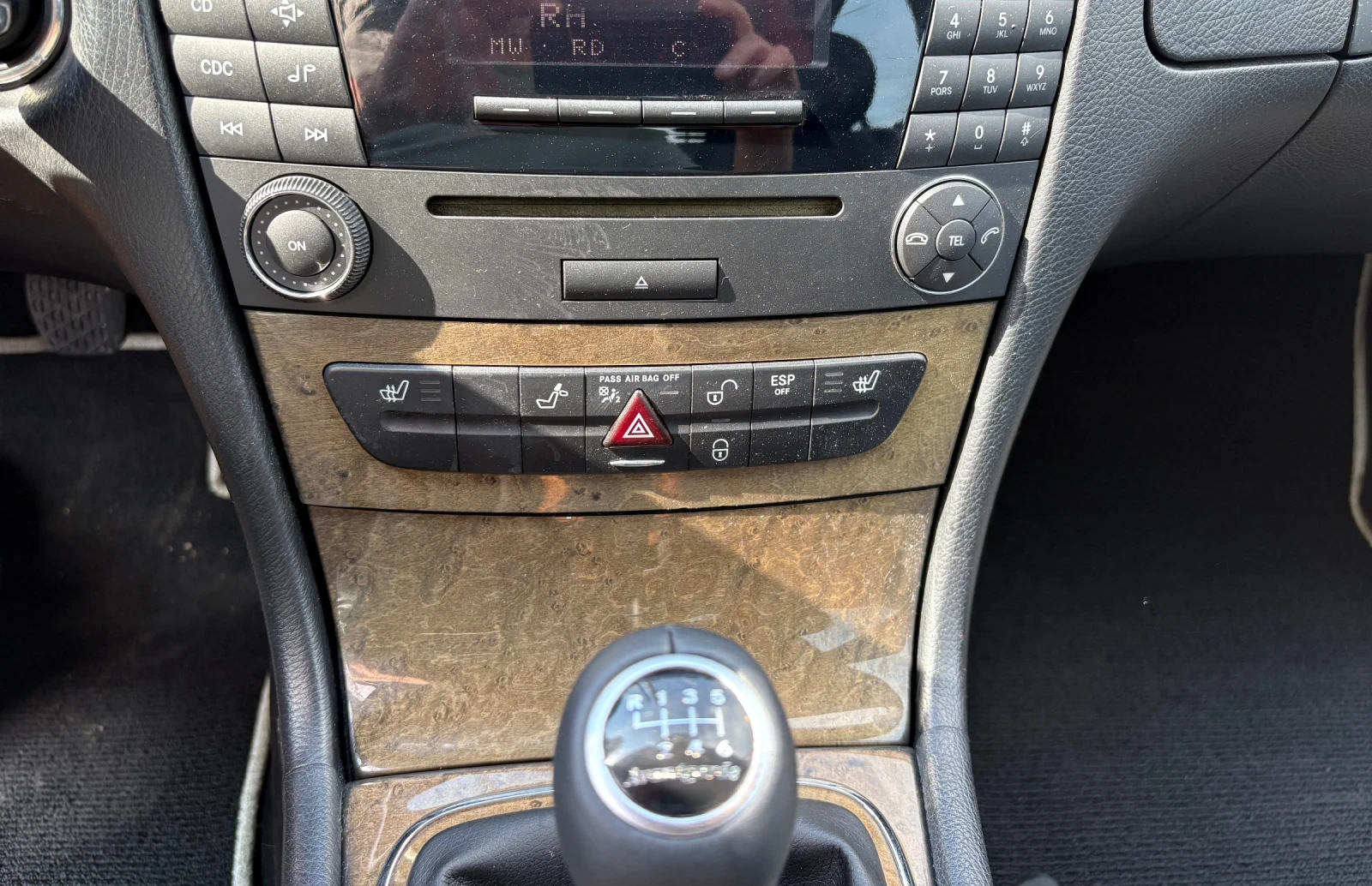 Mercedes-Benz E 200 CDI, снимка 10 - Автомобили и джипове - 54801777