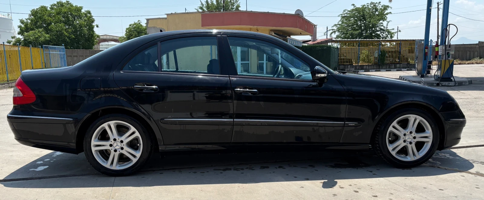 Mercedes-Benz E 200 CDI, снимка 4 - Автомобили и джипове - 54801777