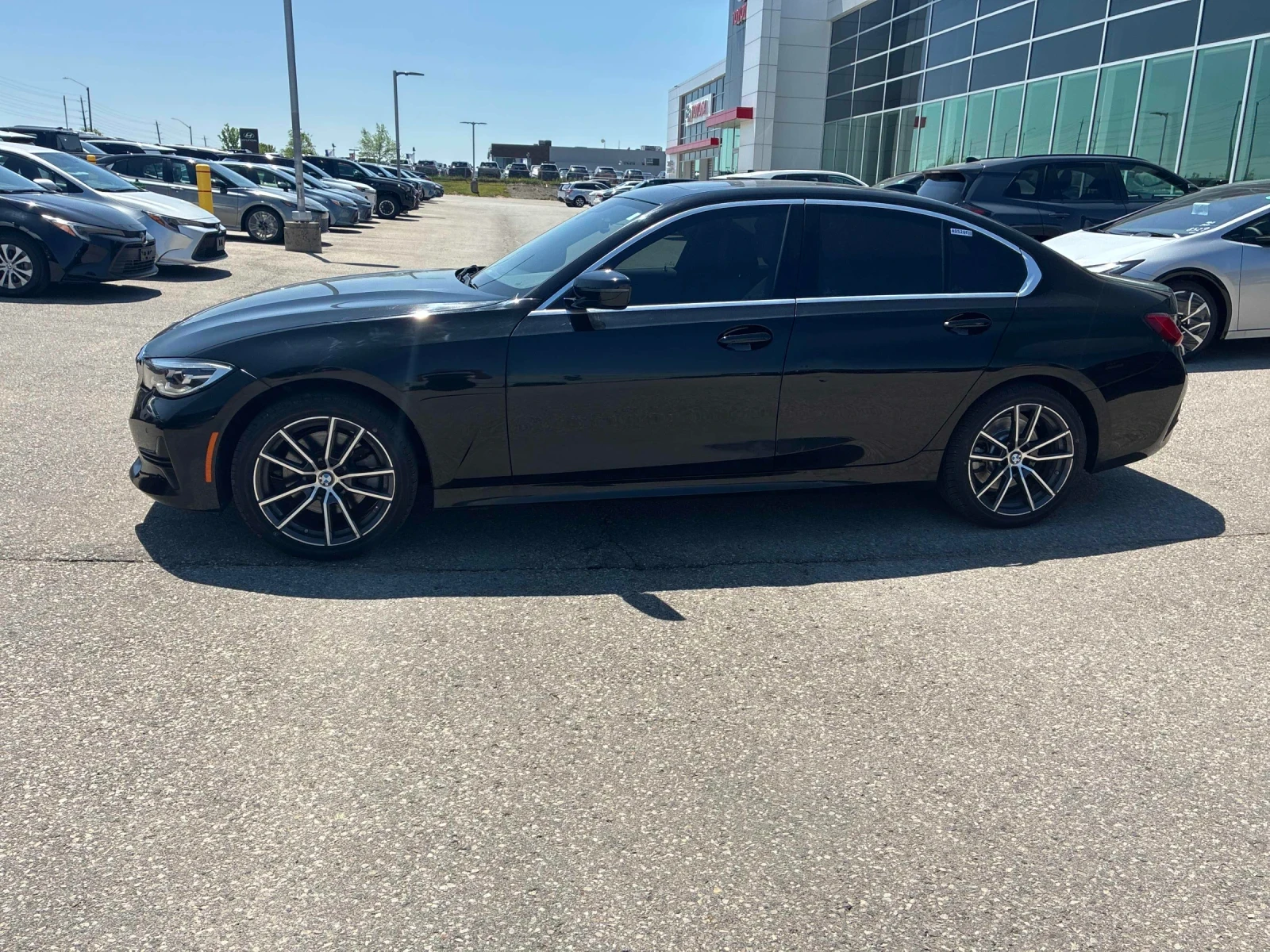 BMW 330 xDrive * ПОДГРЕВ * ПАНОРАМА * CARFAX, снимка 2 - Автомобили и джипове - 54804066
