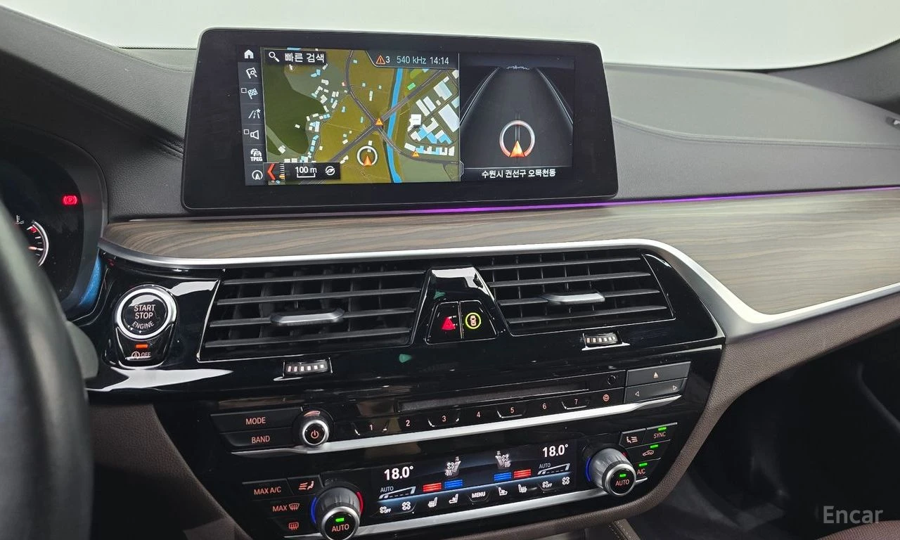 BMW 530 M* SPORT* XDRIVE* ОБДУХВАНЕ* ХЕДЪП* 360КАМЕРА* , снимка 9 - Автомобили и джипове - 55103673