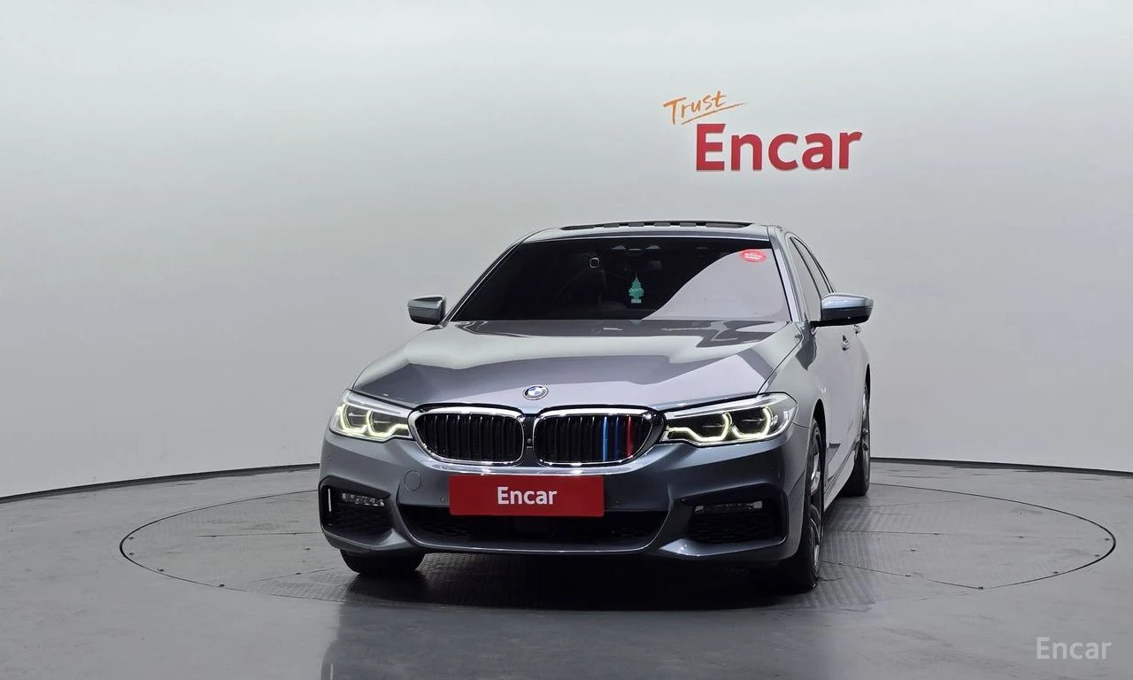 BMW 530 M* SPORT* XDRIVE* ОБДУХВАНЕ* ХЕДЪП* 360КАМЕРА* , снимка 3 - Автомобили и джипове - 55103673