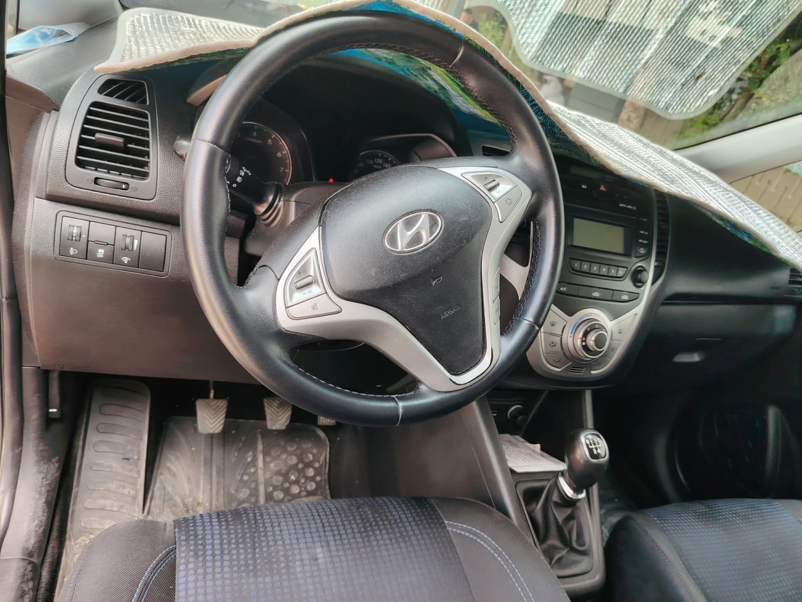 Hyundai Ix20, снимка 3 - Автомобили и джипове - 55197261