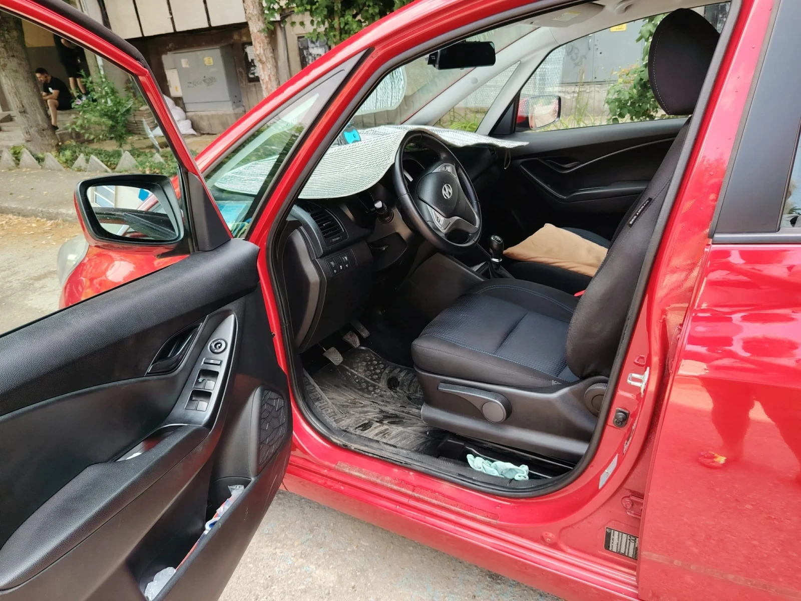Hyundai Ix20, снимка 6 - Автомобили и джипове - 55197261