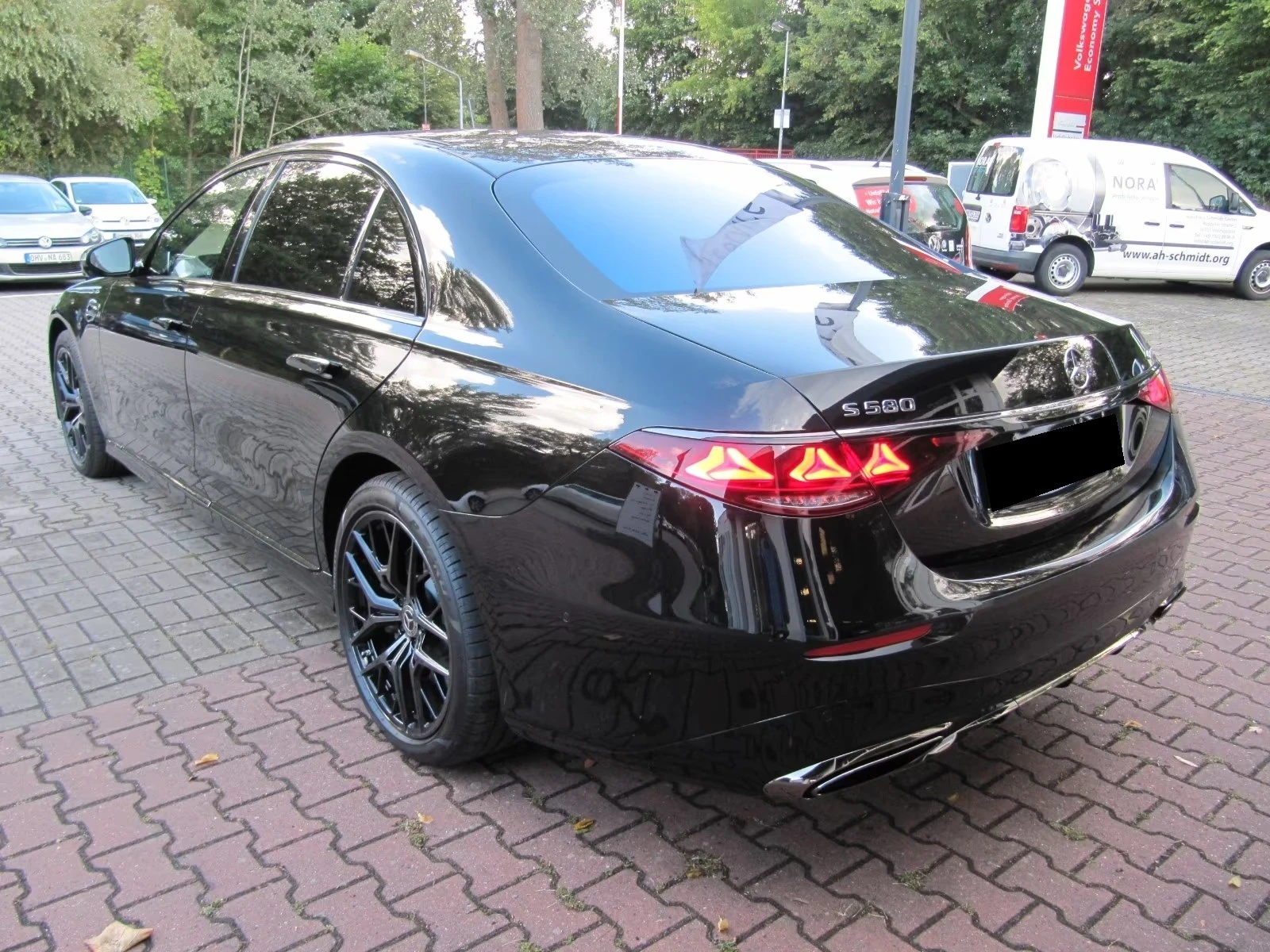 Mercedes-Benz S 580 FACELIFT LONG 4-MATIC AMG FIRST-CLASS DESIGNO PANO, снимка 4 - Автомобили и джипове - 55408928