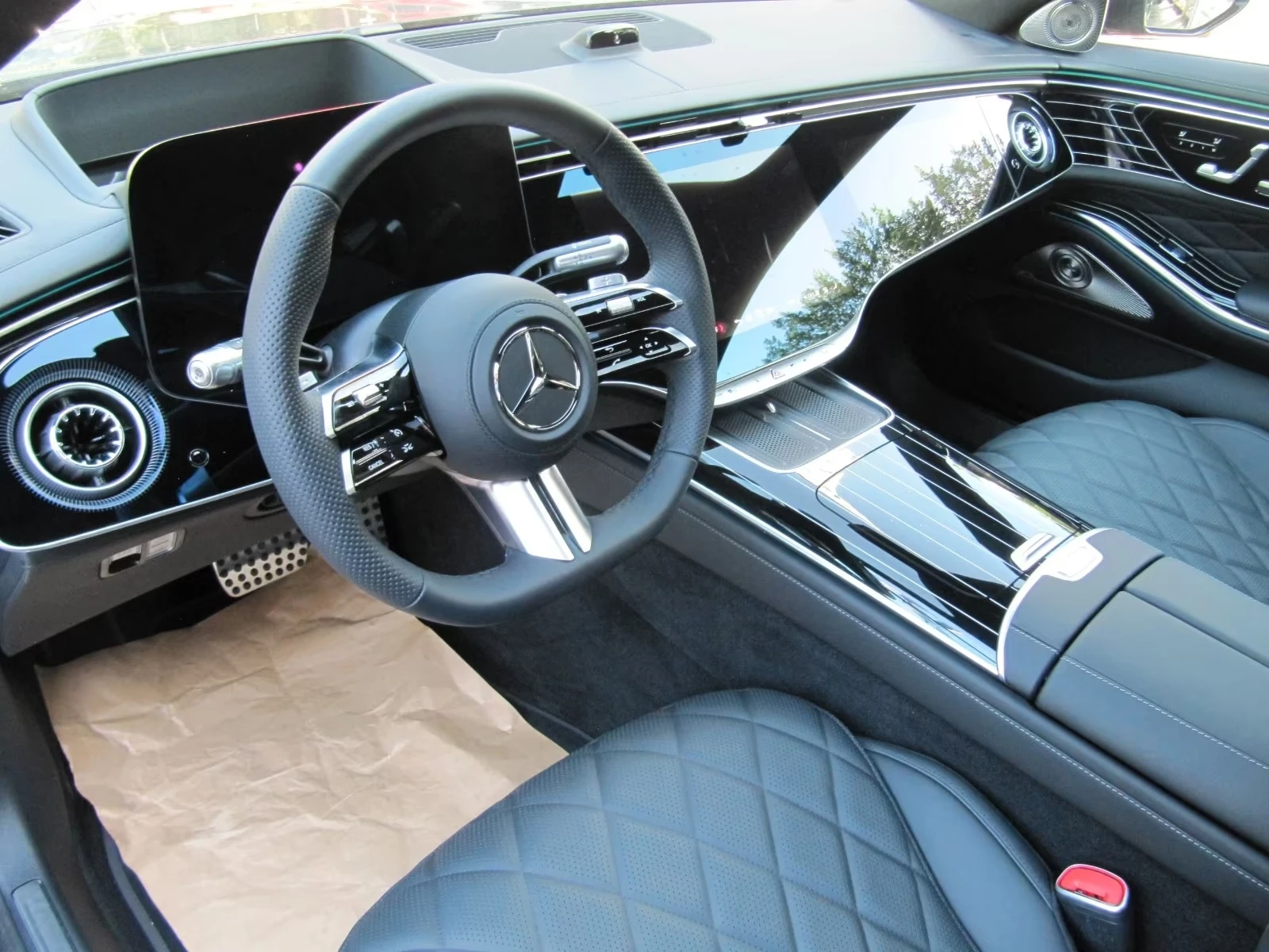 Mercedes-Benz S 580 FACELIFT LONG 4-MATIC AMG FIRST-CLASS DESIGNO PANO, снимка 6 - Автомобили и джипове - 55408928
