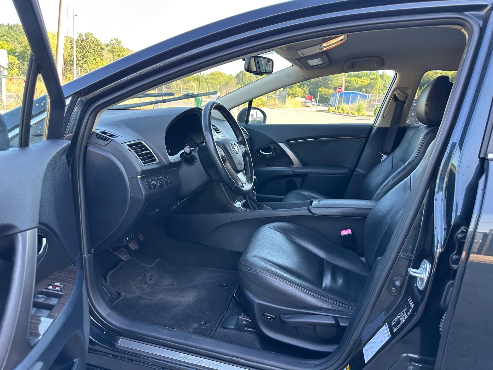 Toyota Avensis 1.8-BUISNESS+ FaceLift-КОЖА+ ПОДГРЕВ-1Г-Гаранция!, снимка 9 - Автомобили и джипове - 55633563