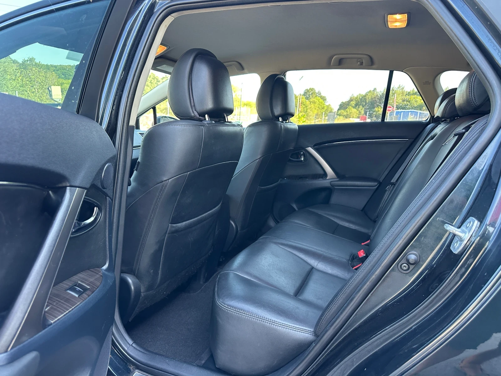Toyota Avensis 1.8-BUISNESS+ FaceLift-КОЖА+ ПОДГРЕВ-1Г-Гаранция!, снимка 14 - Автомобили и джипове - 55633563