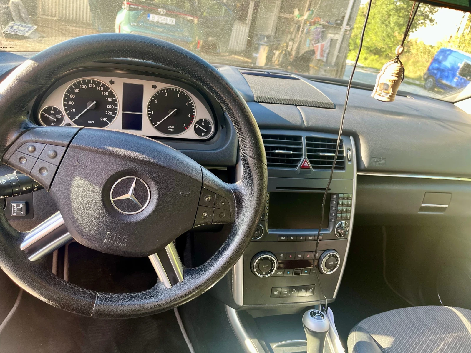 Mercedes-Benz B 200, снимка 10 - Автомобили и джипове - 55992768