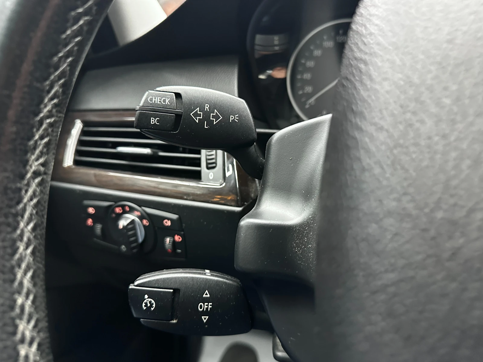 BMW 530 facelift/3.0i 218 к.с. , снимка 15 - Автомобили и джипове - 56656772