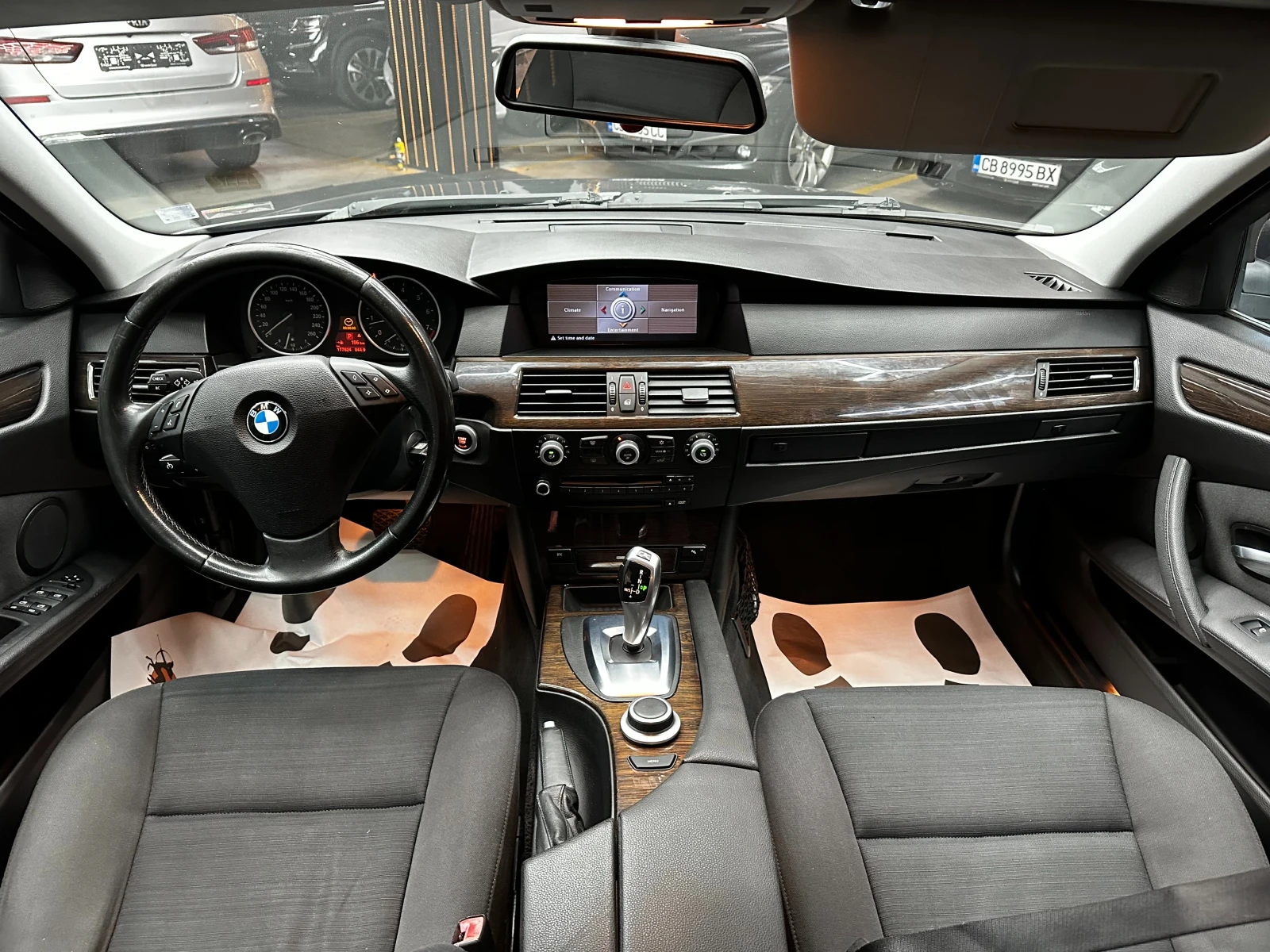 BMW 530 facelift/3.0i 218 к.с. , снимка 9 - Автомобили и джипове - 56656772