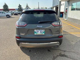 Обява за продажба на Jeep Cherokee LIMITED 2.0L CARFAX * * АВТО КРЕДИТ * *  ~41 999 лв. - изображение 4