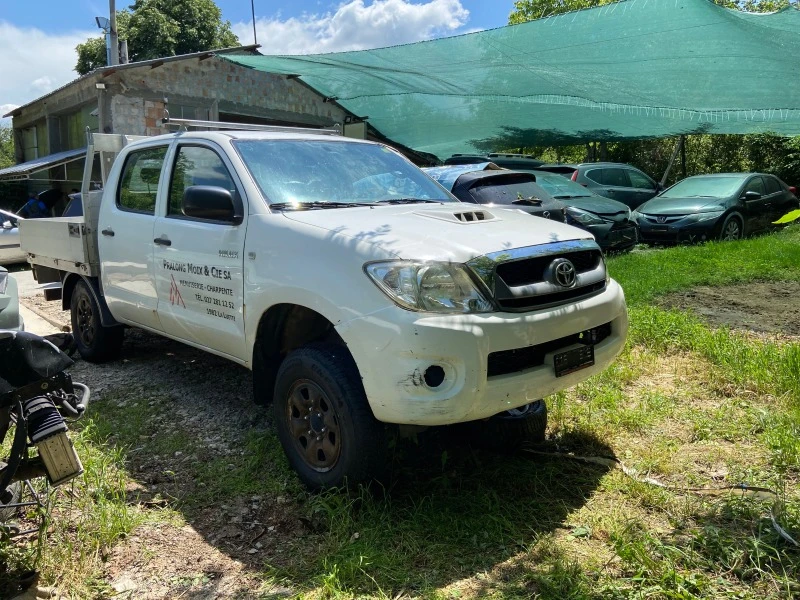 Toyota Hilux 2.5 D4D 4X4 Швейцария, снимка 3 - Автомобили и джипове - 45819010