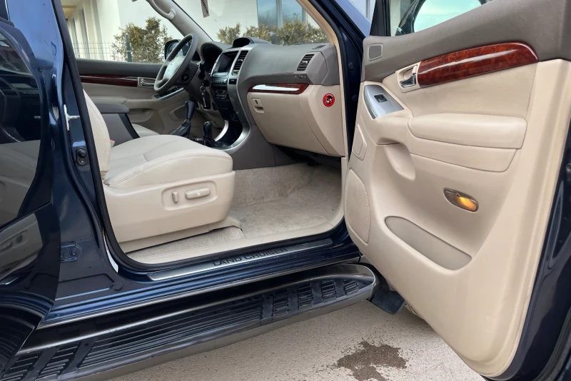Toyota Land cruiser 3.0d4d 5степенен автоматик , снимка 11 - Автомобили и джипове - 50608878