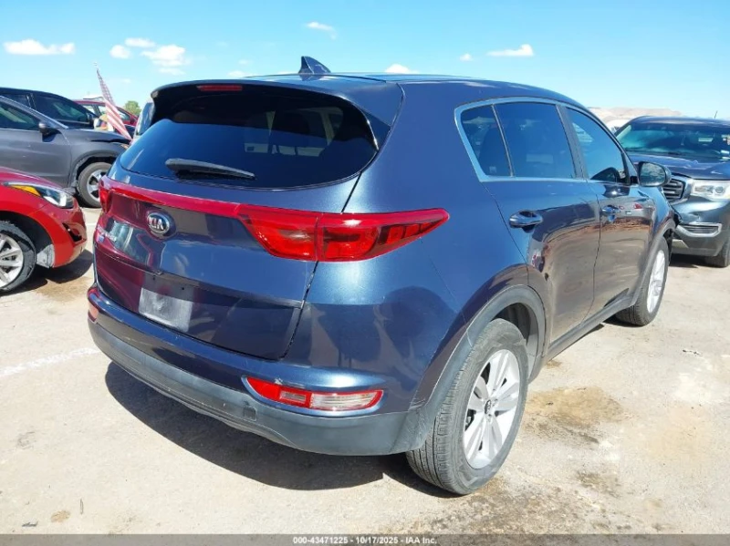 Kia Sportage 2.4L I-4 DI, DOHC, VVT, 181HP Front Wheel Drive, снимка 9 - Автомобили и джипове - 52663265