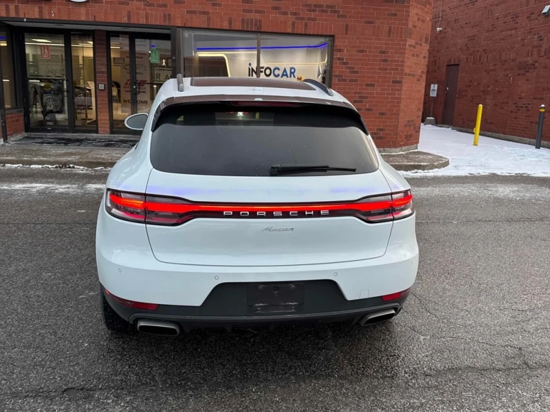 Porsche Macan * AWD * CARFAX * БЕЗ ПЪРВОНАЧАЛНА ВНОСКА, снимка 4 - Автомобили и джипове - 52700202