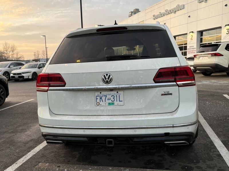 VW Atlas * Execline * CARFAX * БЕЗ ПЪРВОНАЧАЛНА ВНОСКА, снимка 4 - Автомобили и джипове - 52943712