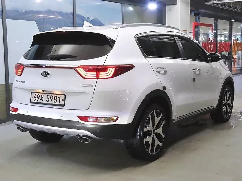Kia Sportage 4Th Generation Diesel 2.0 2Wd Prestige, снимка 4 - Автомобили и джипове - 56016318
