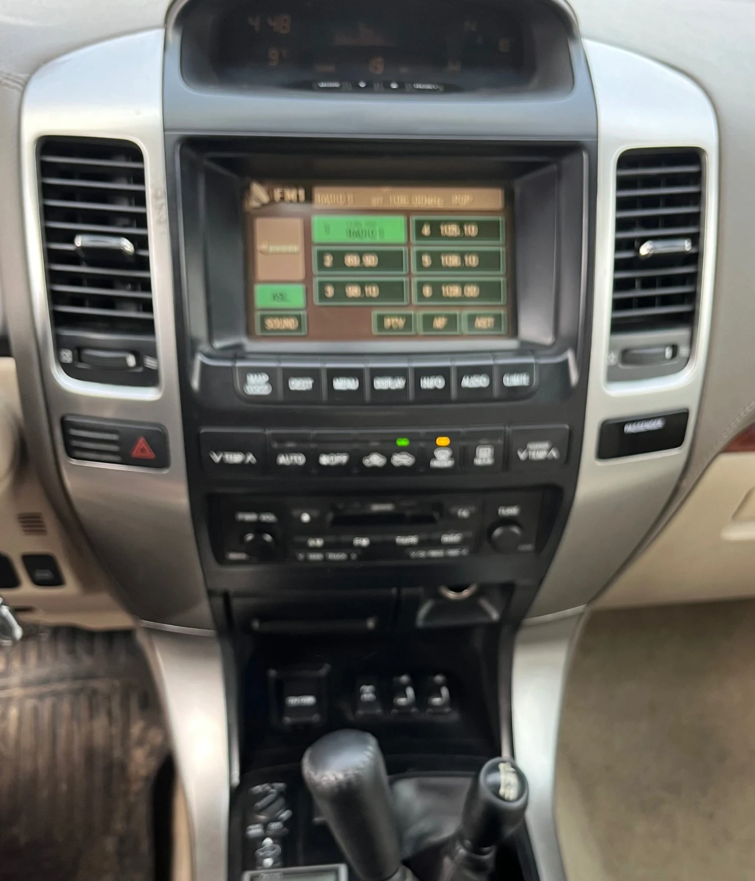 Toyota Land cruiser 3.0d4d 5степенен автоматик  - изображение 8