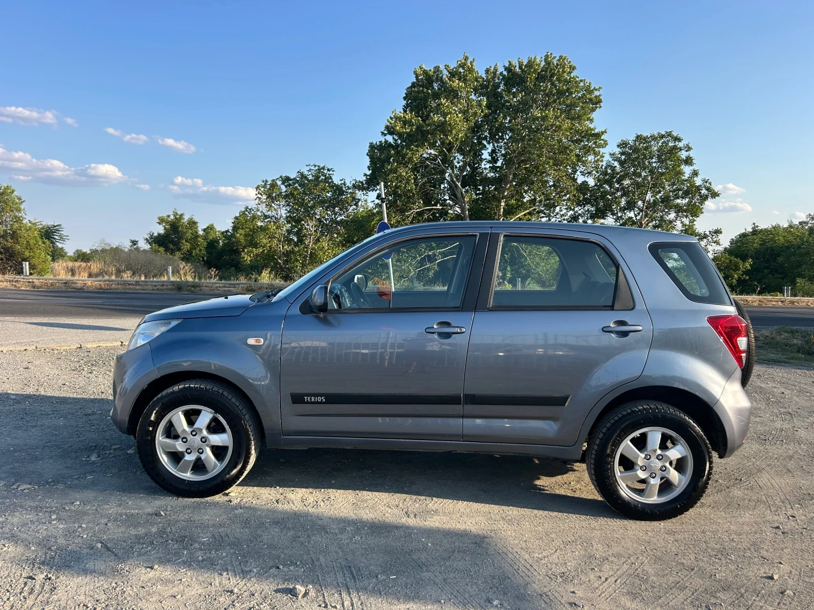 Daihatsu Terios 1.5i - 105 к.с / 4Х4 / АВТОМАТИК /  - изображение 8